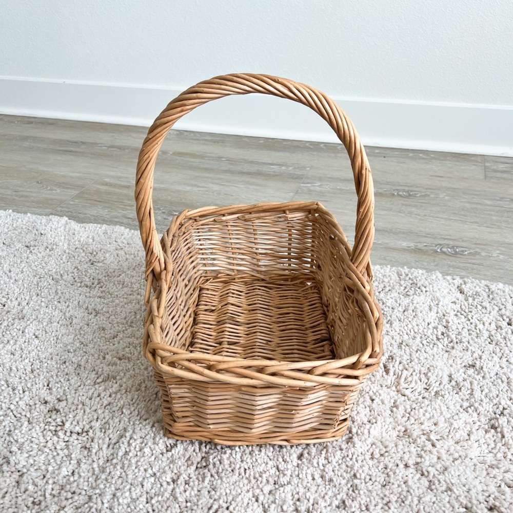 Straw Basket - Picture 3 of 3